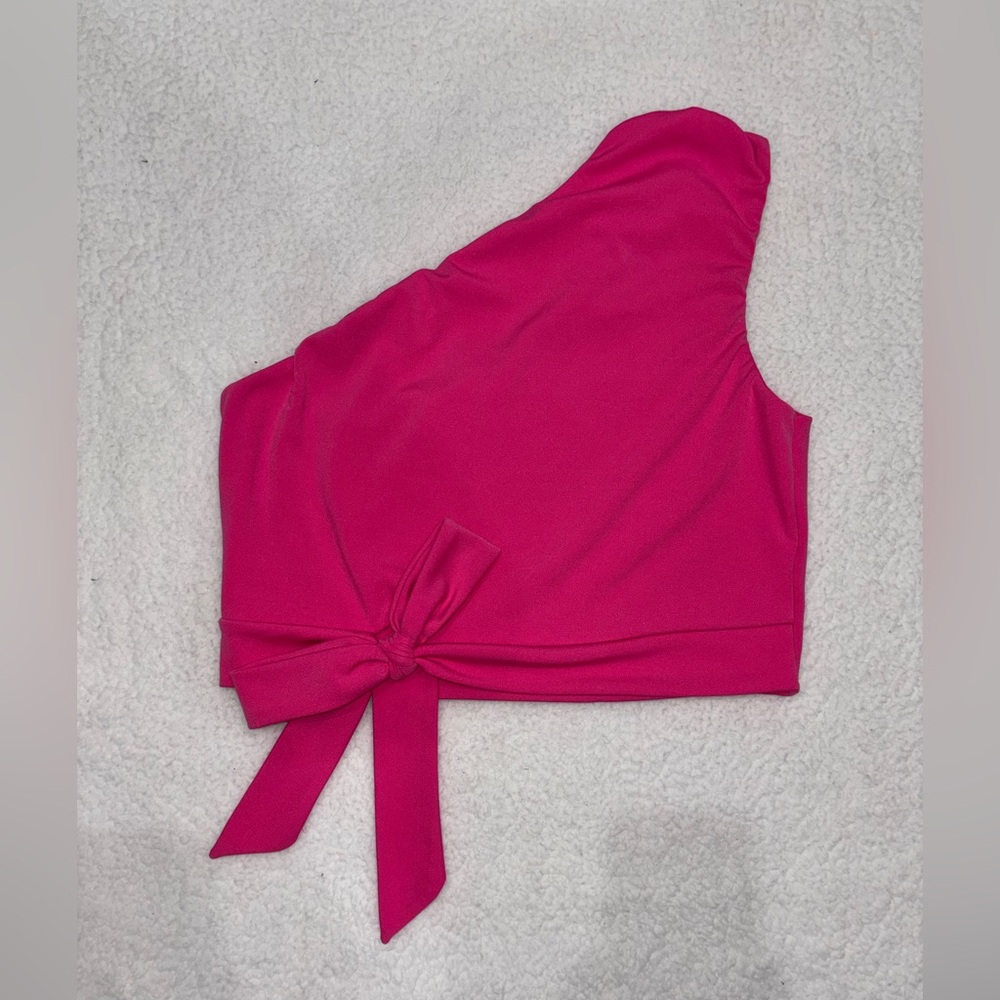 Chic Fuchsia One-Shoulder Crop Top